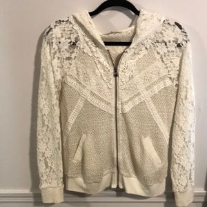 Good condition//lace zip jacket